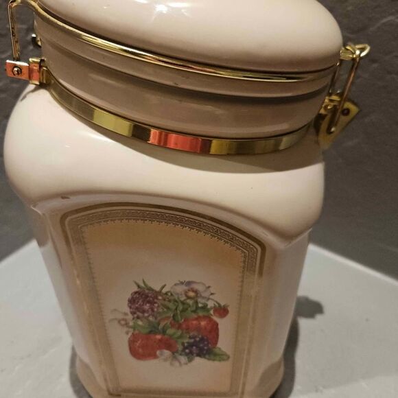 Knotts Berry Farm 10" Cookie Jar Kitchen Canister - Picture 6 of 10